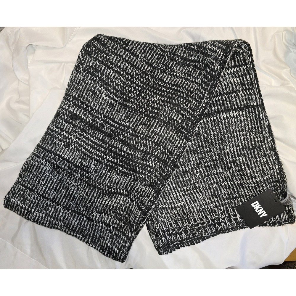 DKNY Womens Knit Scarf Black and White Print 39 x 13 100$ acrylic winter classic